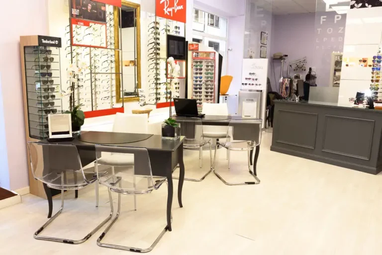 Óptica en Calle Alcalde López Casero Taller 02
